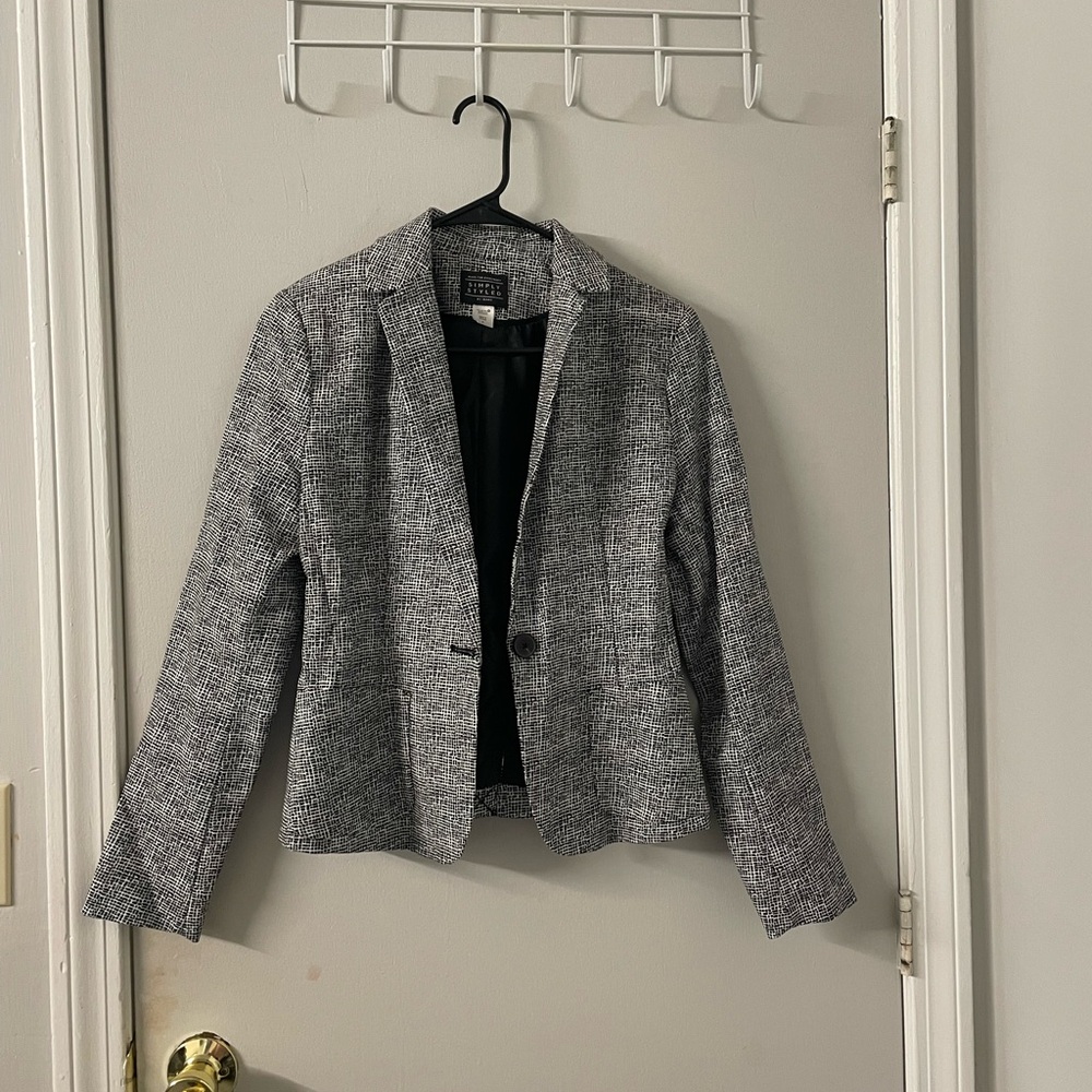 Simply Styled Gray Textured Blazer